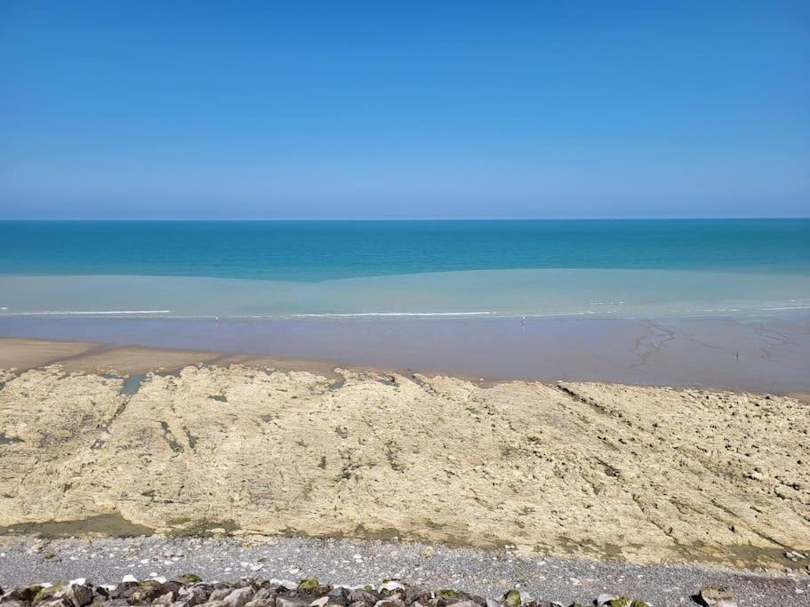 Appartement Vue Mer A 100 M De La Plage Ault Exteriér fotografie